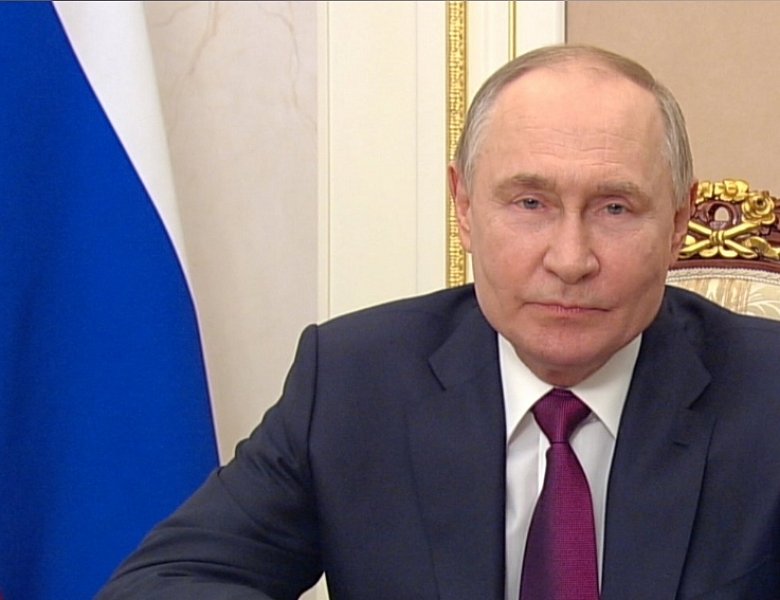 Поздравления выпускников от президента Российской Федерации Владимира Путина.