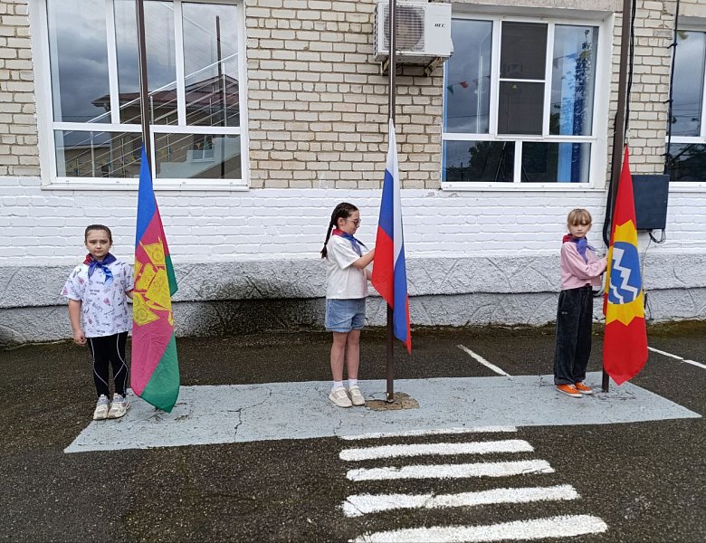 Первый день работы ЛДП "Радуга" 